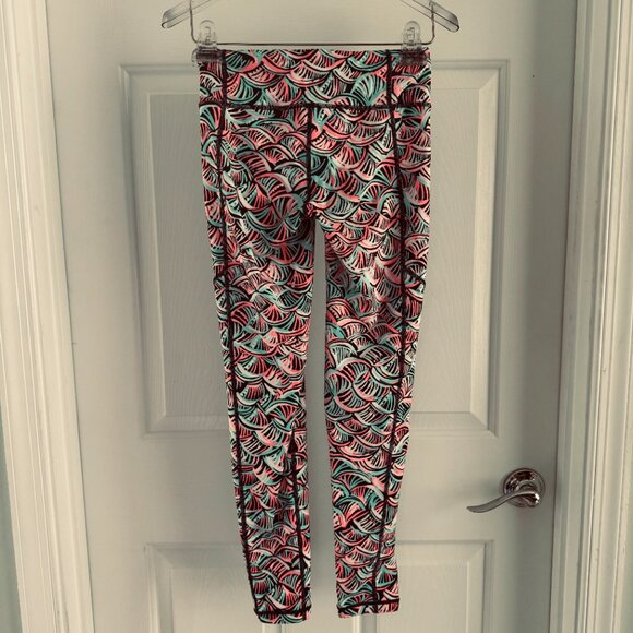 Lilly Pulitzer Luxletic Weekender Leggings UPF50+, Neptune's Net Blue/Pink XS - Picture 3 of 4